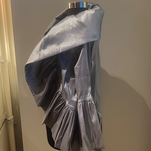 Chic Women's Silver Cape Jacket - Picture 3 of 6